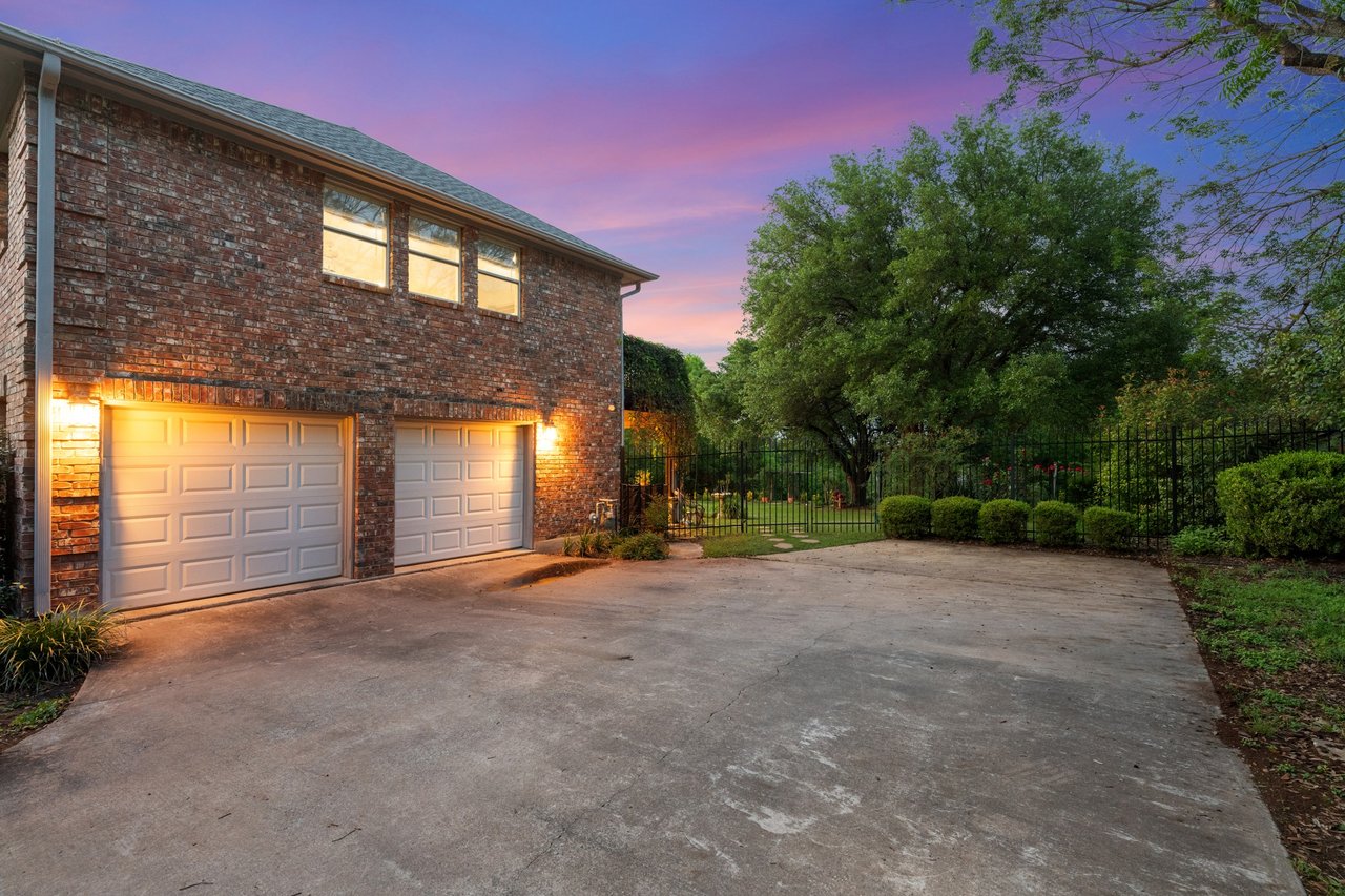 Tucked Away in West Lake Hills