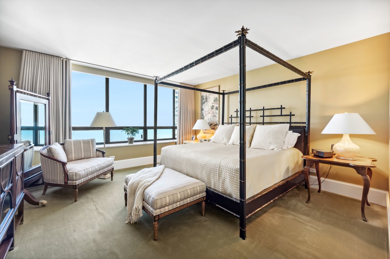 180 East Pearson Unit: 5902