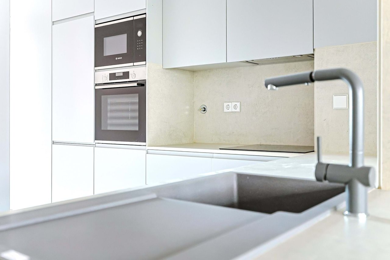 Stylish 2-Bedroom Apartment in the Heart of Lisbon with Exceptional Amenities