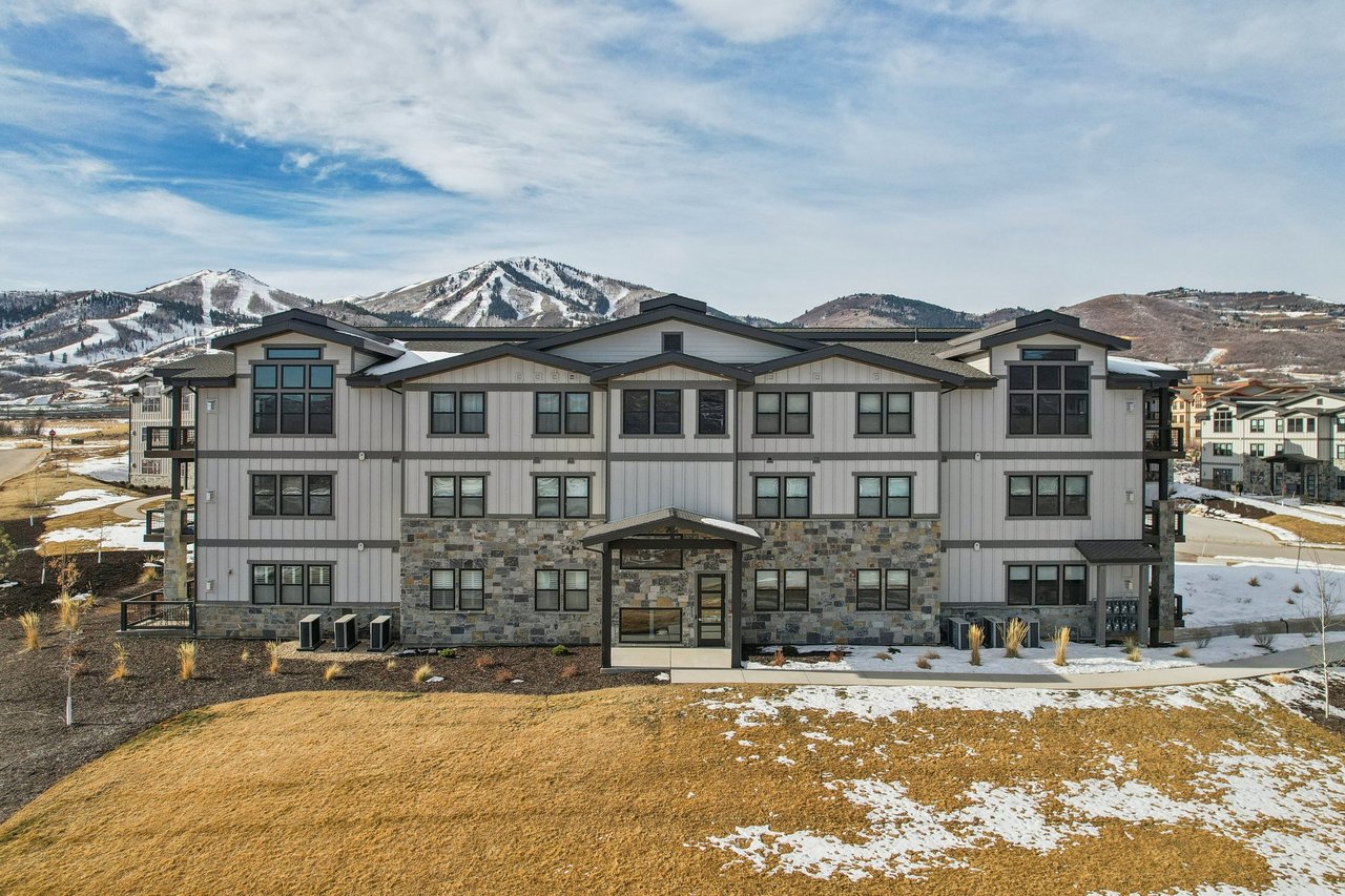 1145 W Helling Circle #304