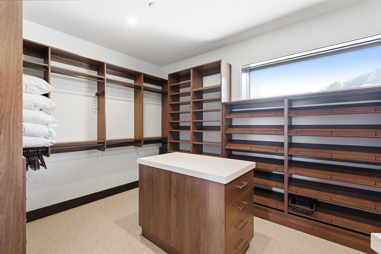 Top-of-Promontory Architectural Estate — Furnished & Turnkey - Front-Row Mountain Views