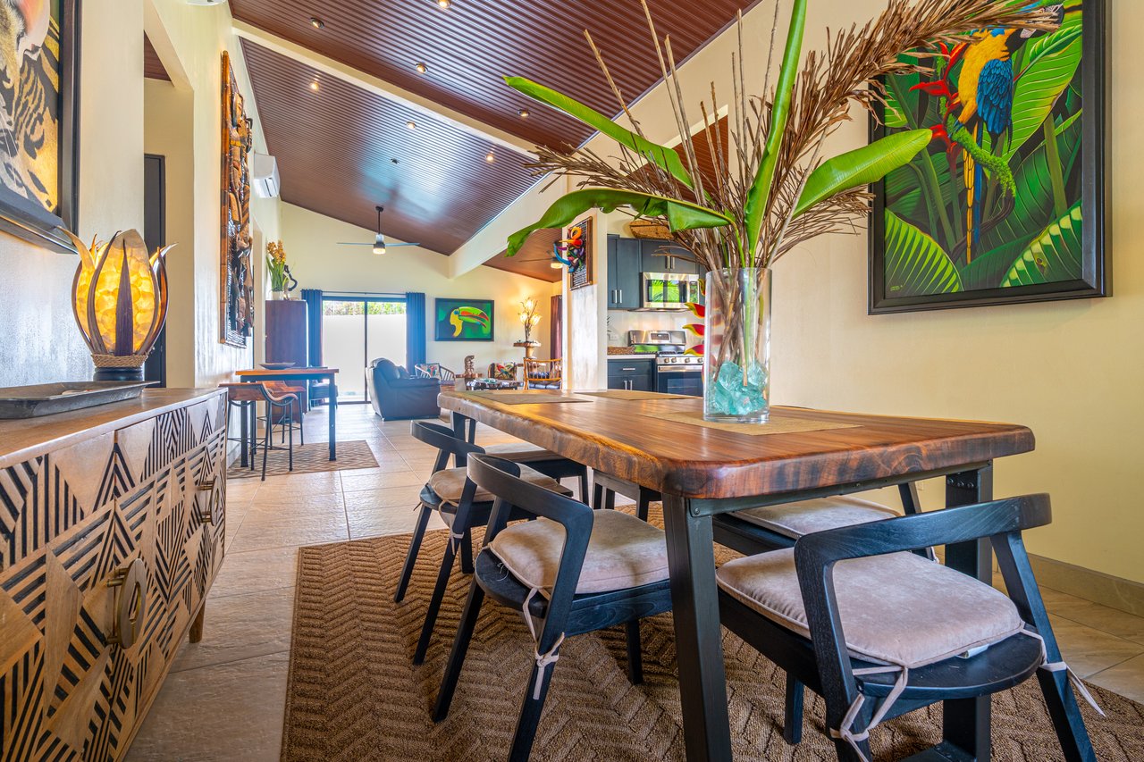 Villa Esmeralda - Big Pool. Big Lot. Big Lifestyle. Central Uvita, Walk to Everything!