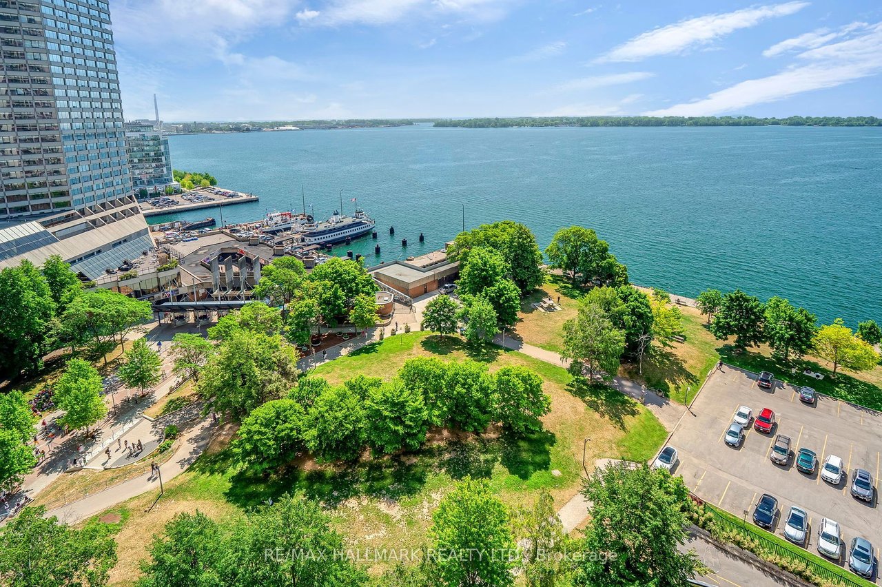 77 Harbour Sq