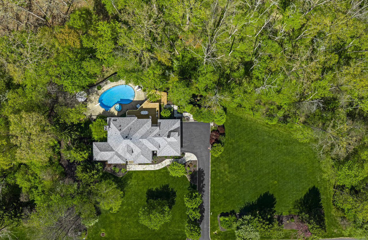 82 Woodman Ln