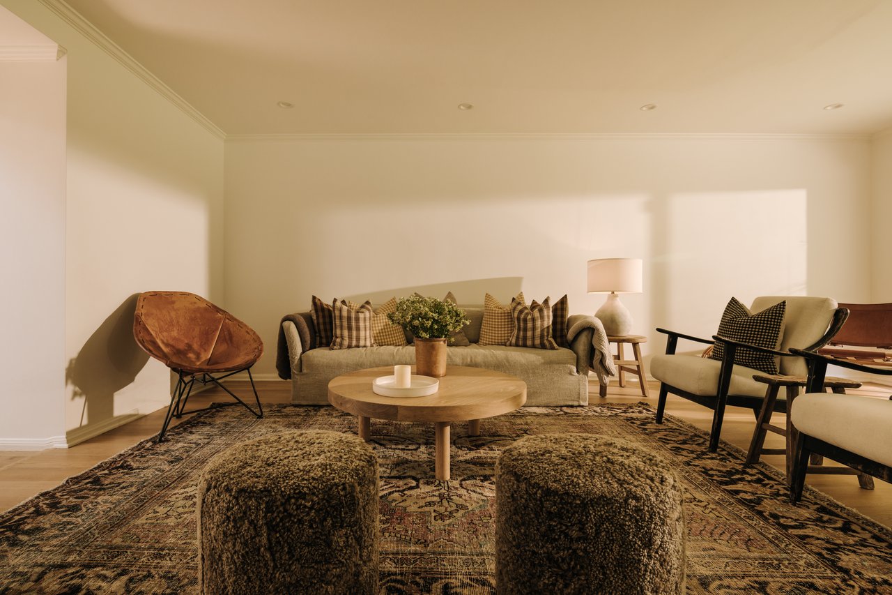 2610 Mandeville Canyon Rd