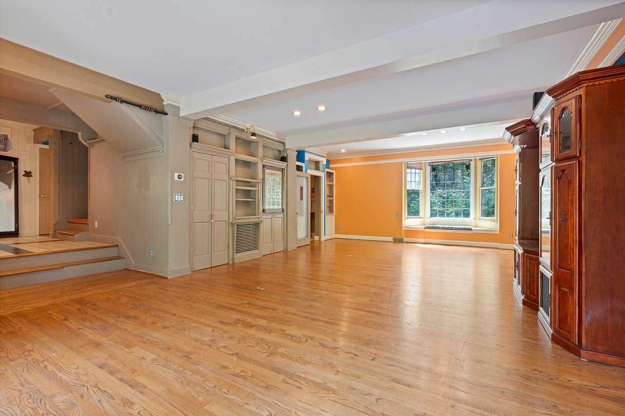 One-of-a-Kind Huntsville Retreat