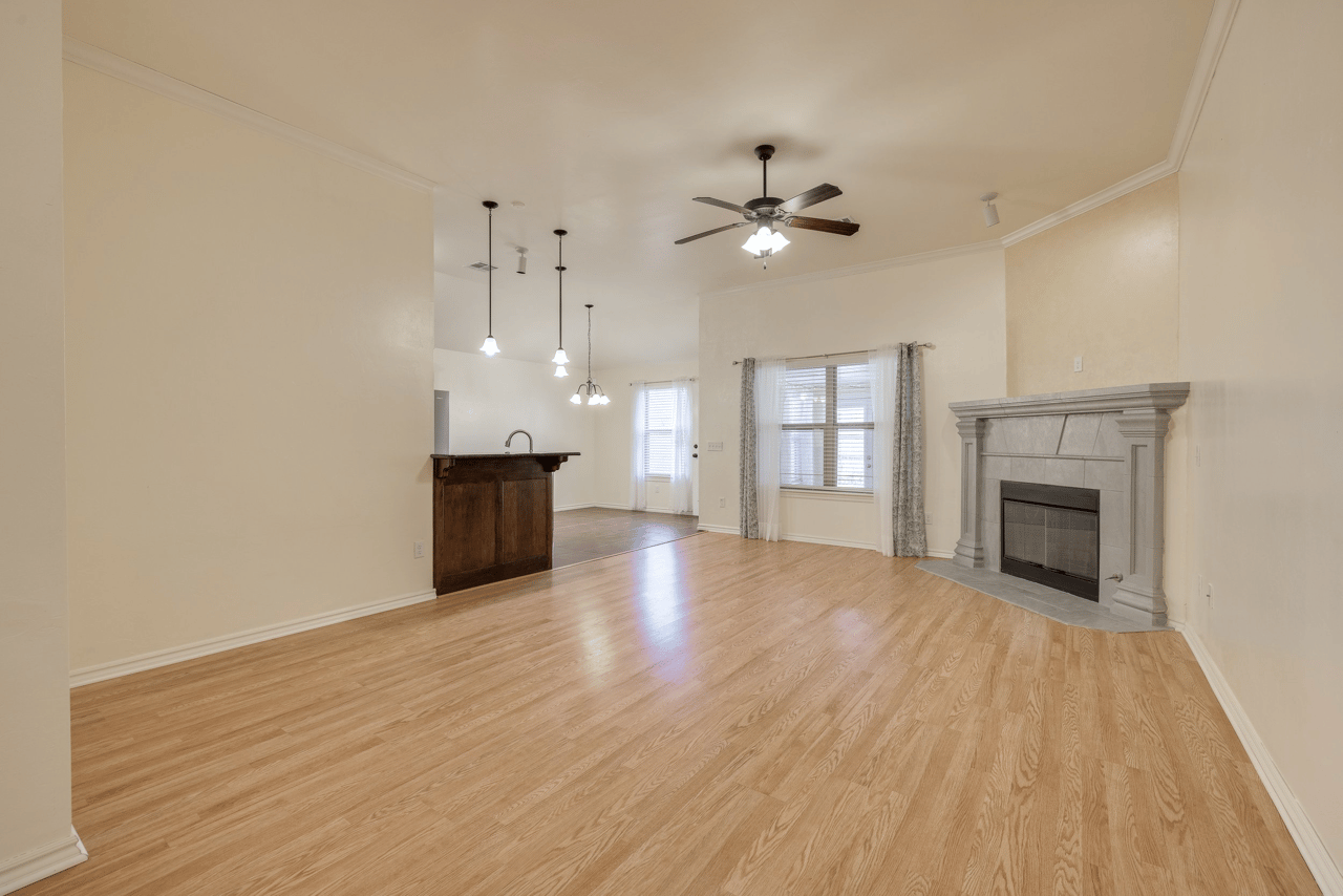 Just Listed: Meticulously Maintained One Owner Oasis in La Sonata!