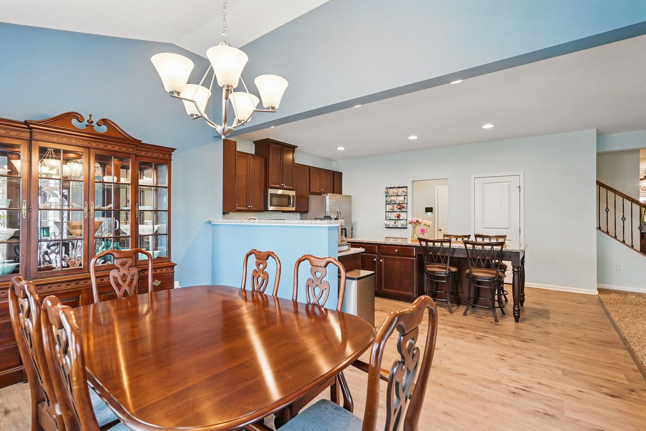 407 Isabella Ct