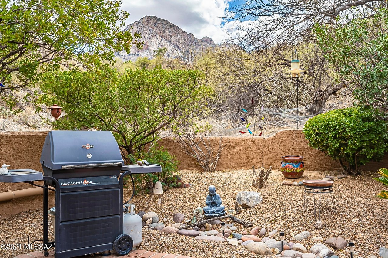 1323 E Stoney Canyon Cir