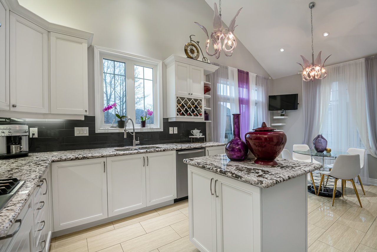 559 Valley Vista Dr
