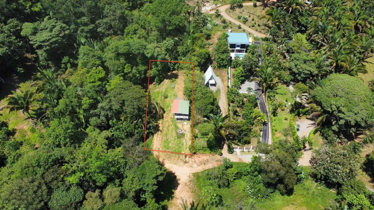 Investment Opportunity in Playa Hermosa – Fixer-Upper with Great Potential!