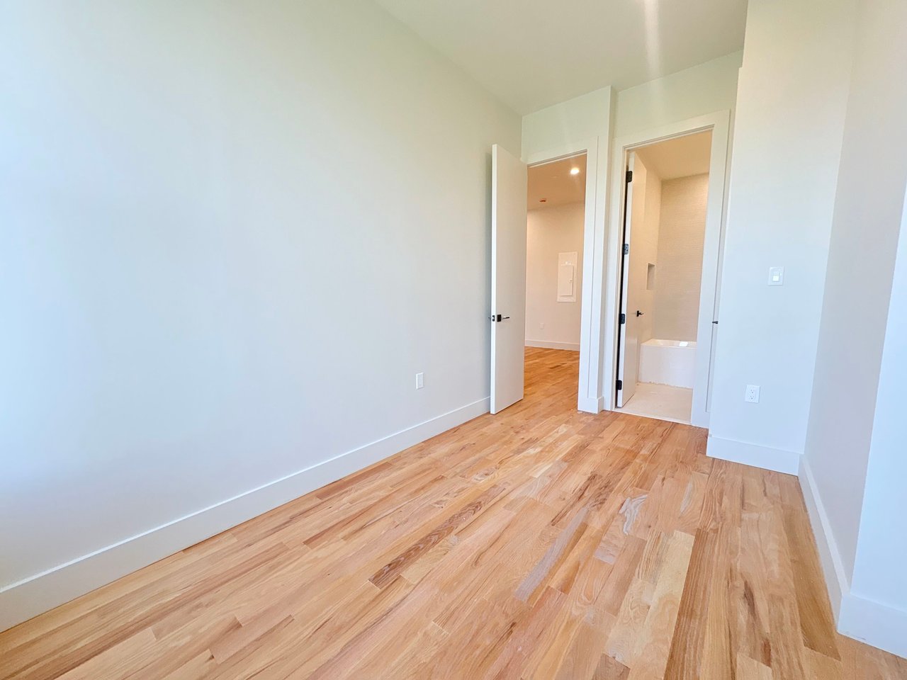 415 Himrod St 3R