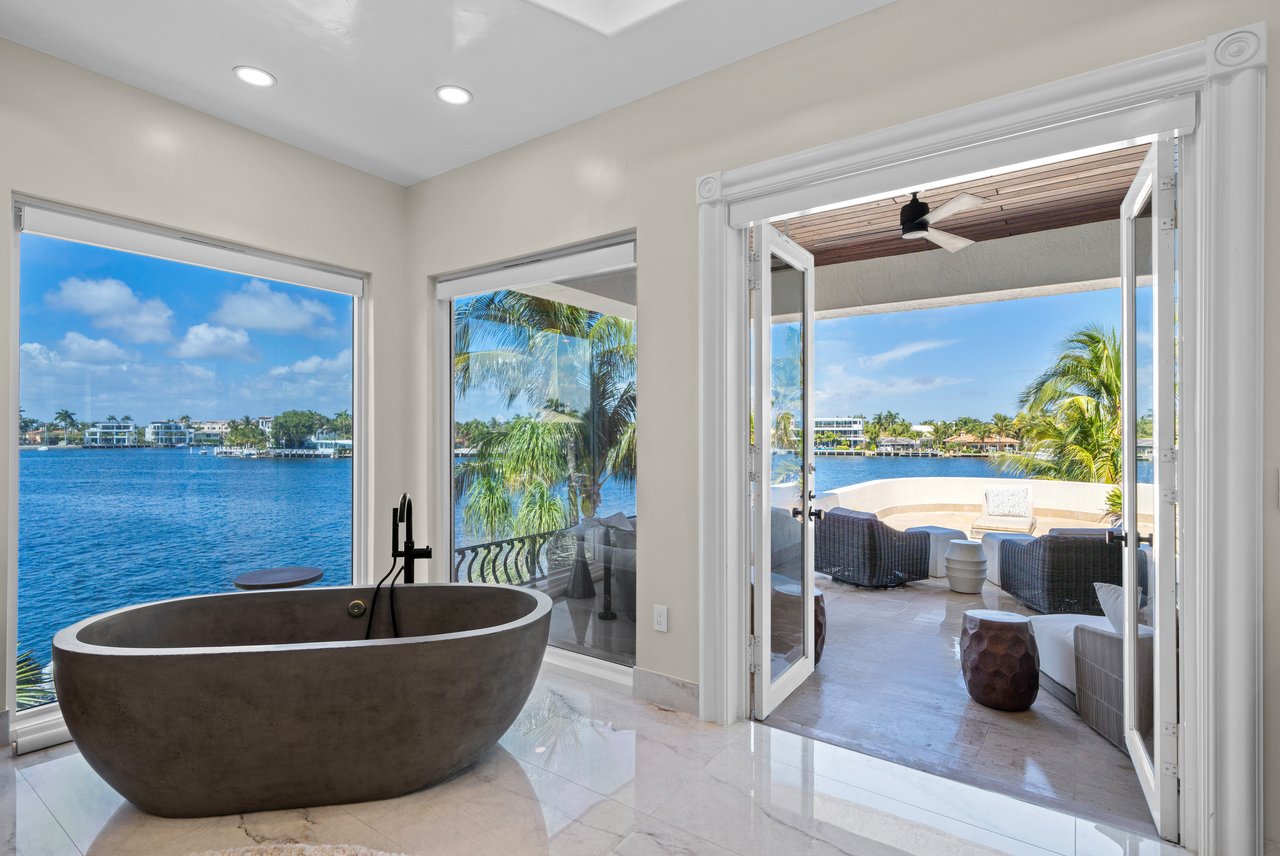 2593 SE 8th St, Pompano Beach, FL 33062