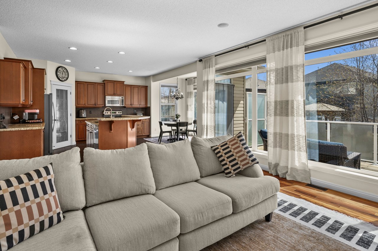 311 Royal Oak Circle NW