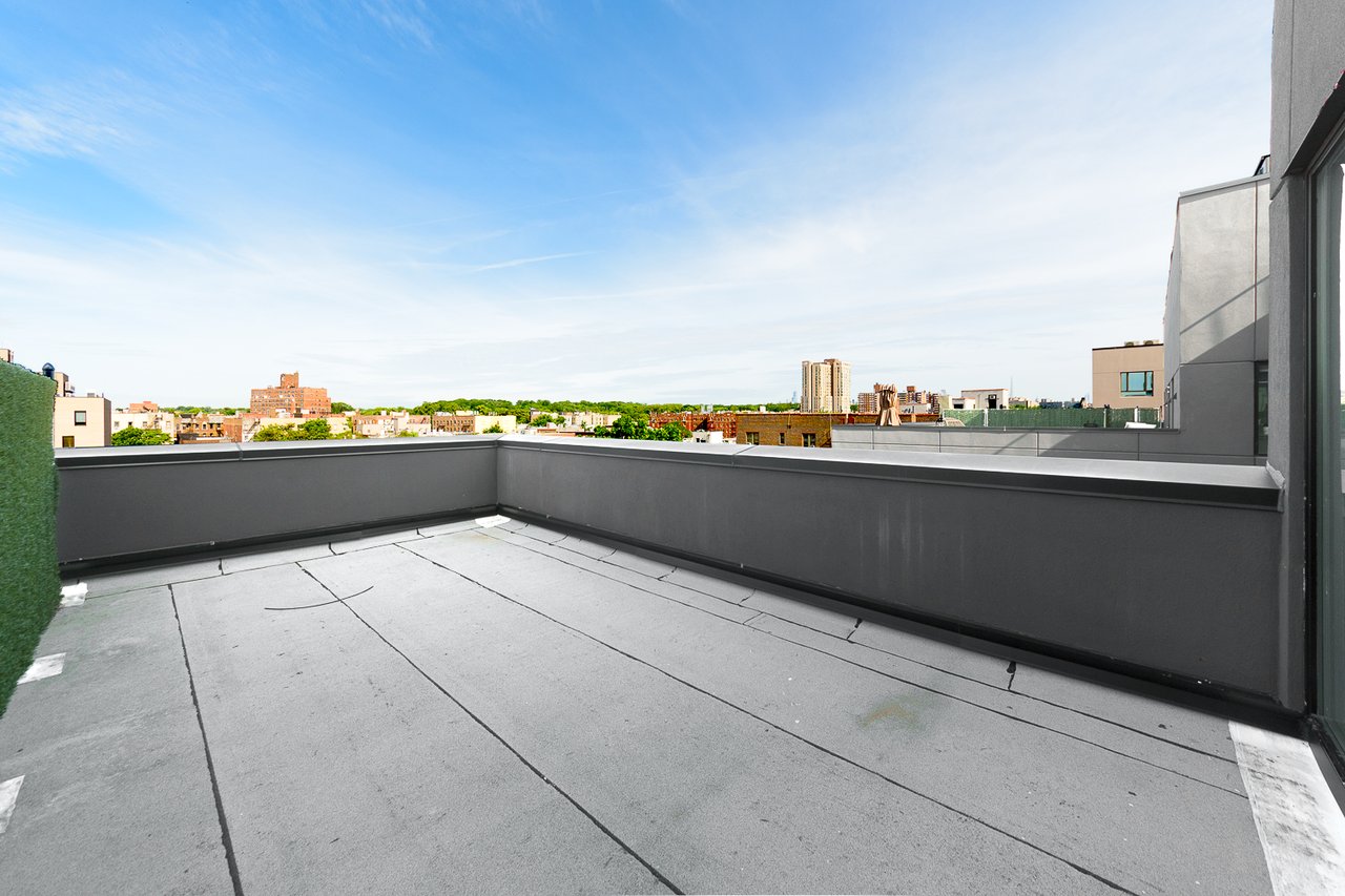 45 Lenox Road - Brooklyn - Building