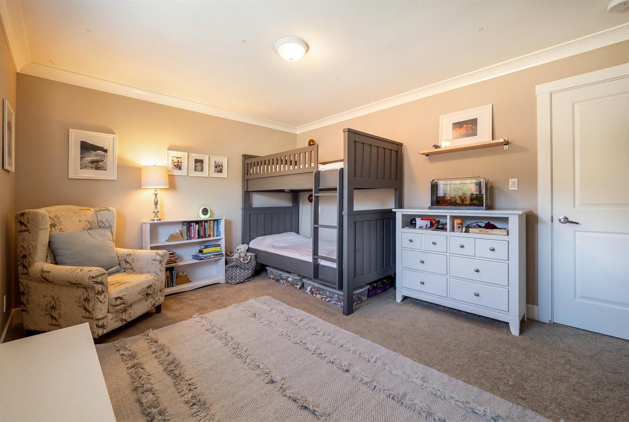 1422 Maple Cres
