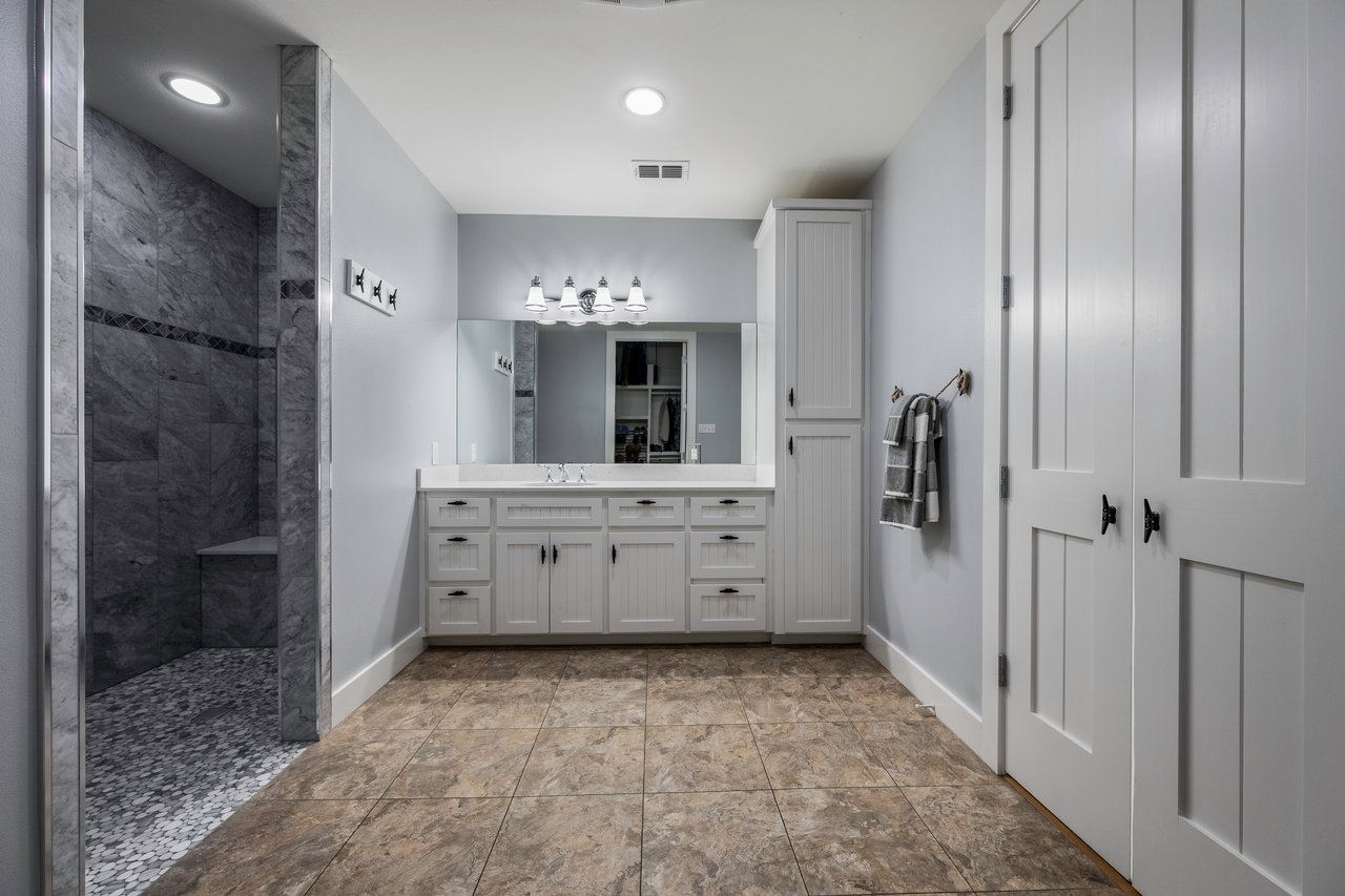 Lakefront Luxury