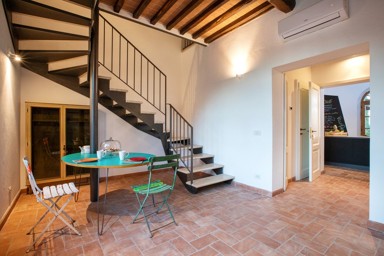 Country Luxury Home For Rent in Valdorcia