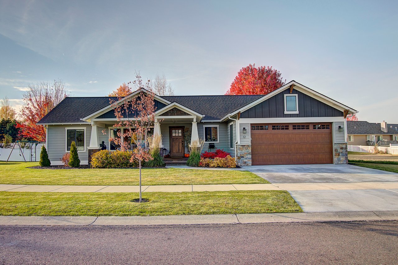 12 Windward Loop