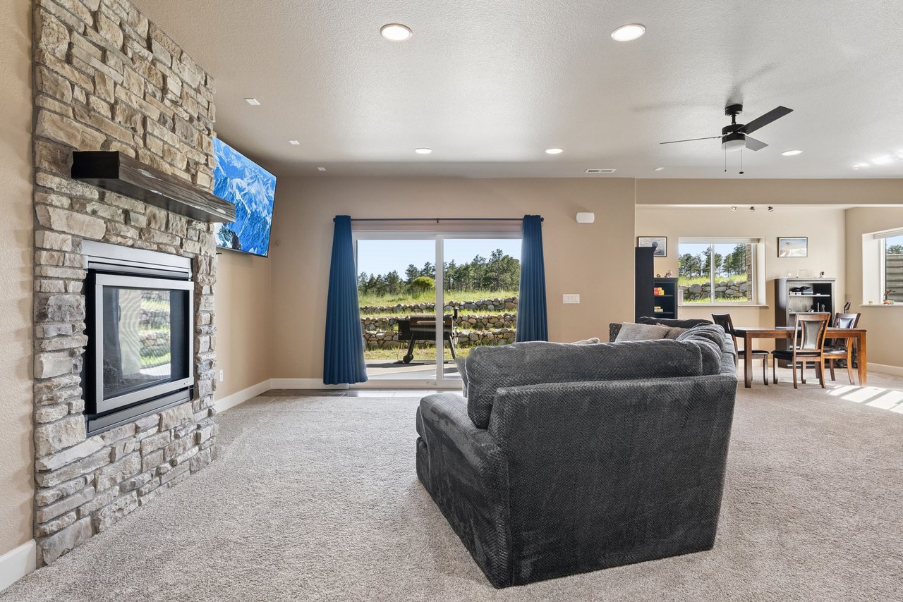 14894 Snowy Pine Point