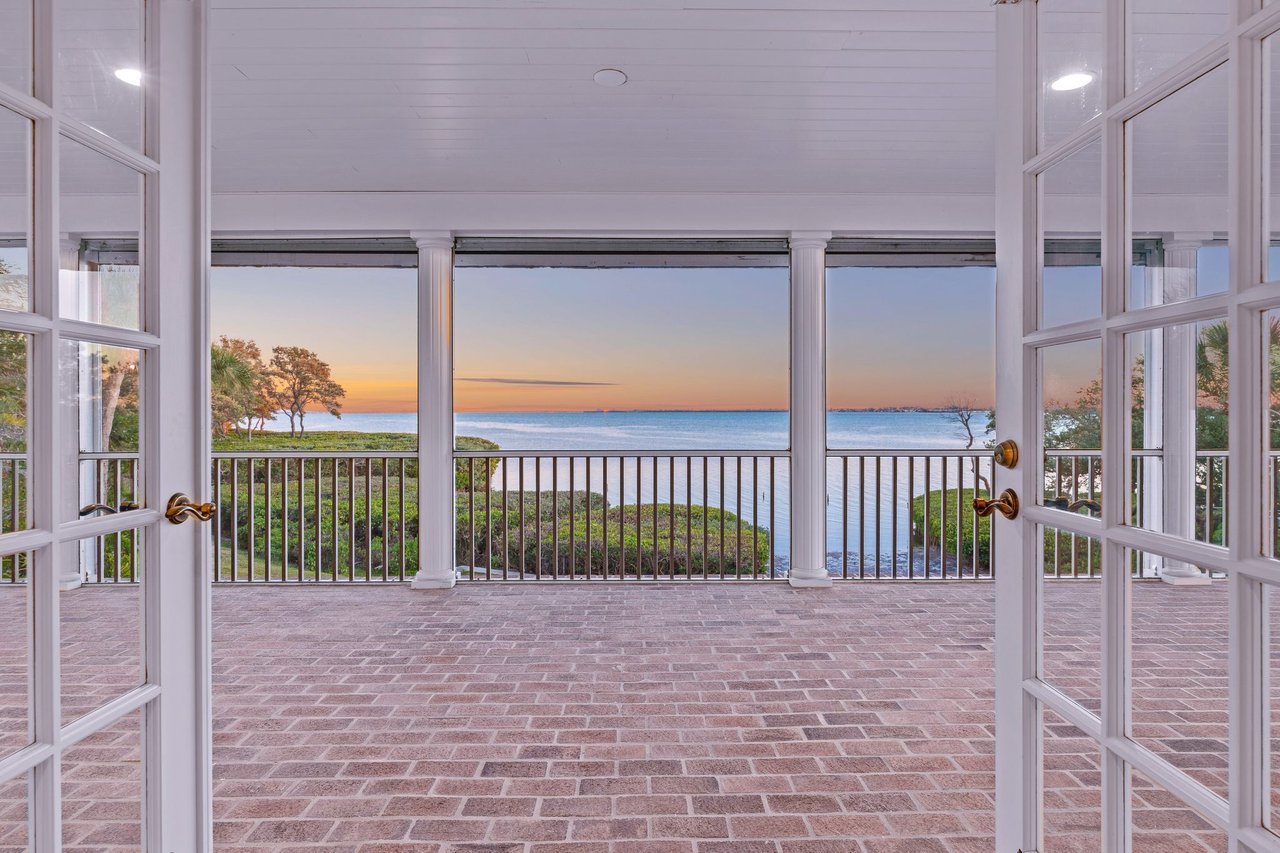 House Tour: A little Southern charm on Sarasota Bay