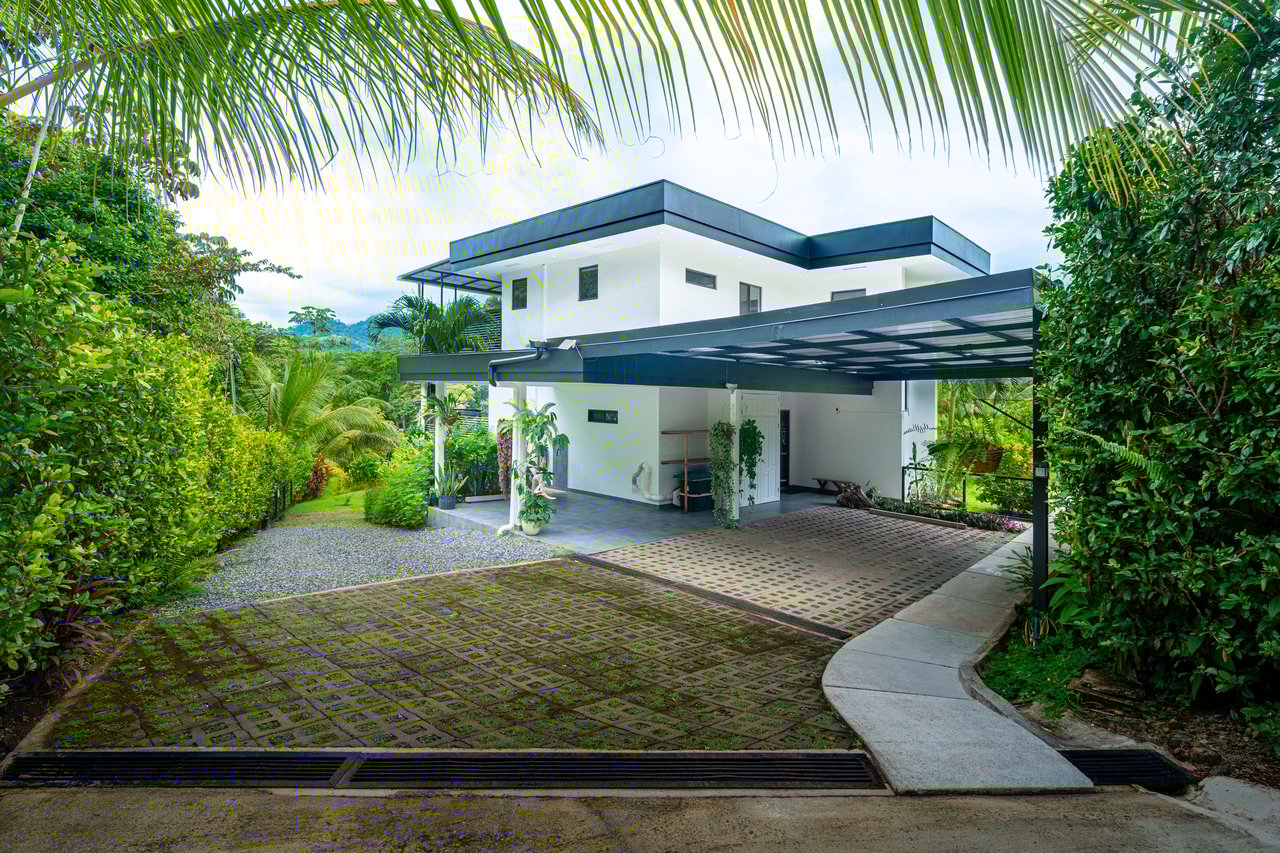 Outstanding Garden Treasure in Ojochal, Modern 4 bedroom on 1 acre