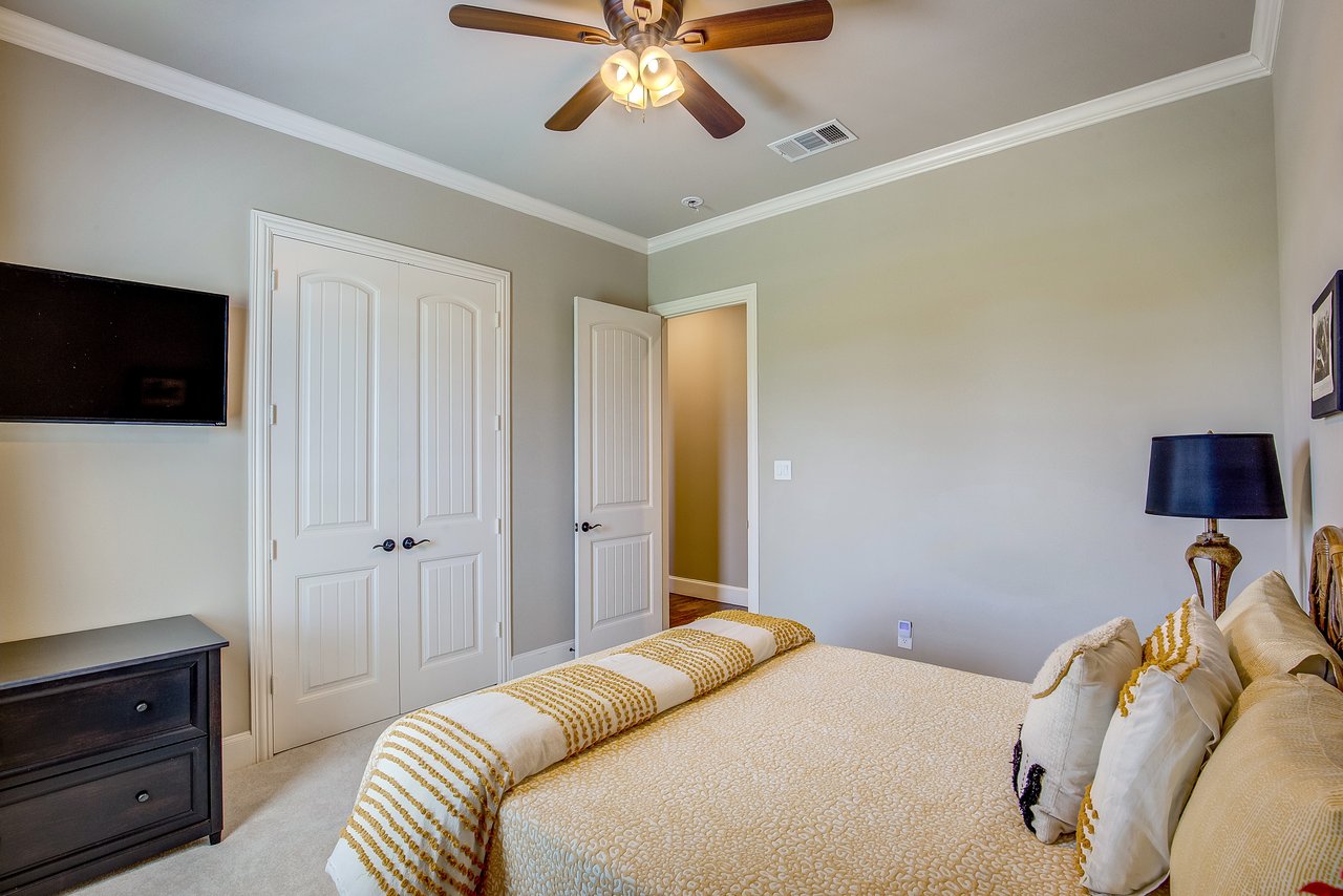 552 Horseshoe Bend