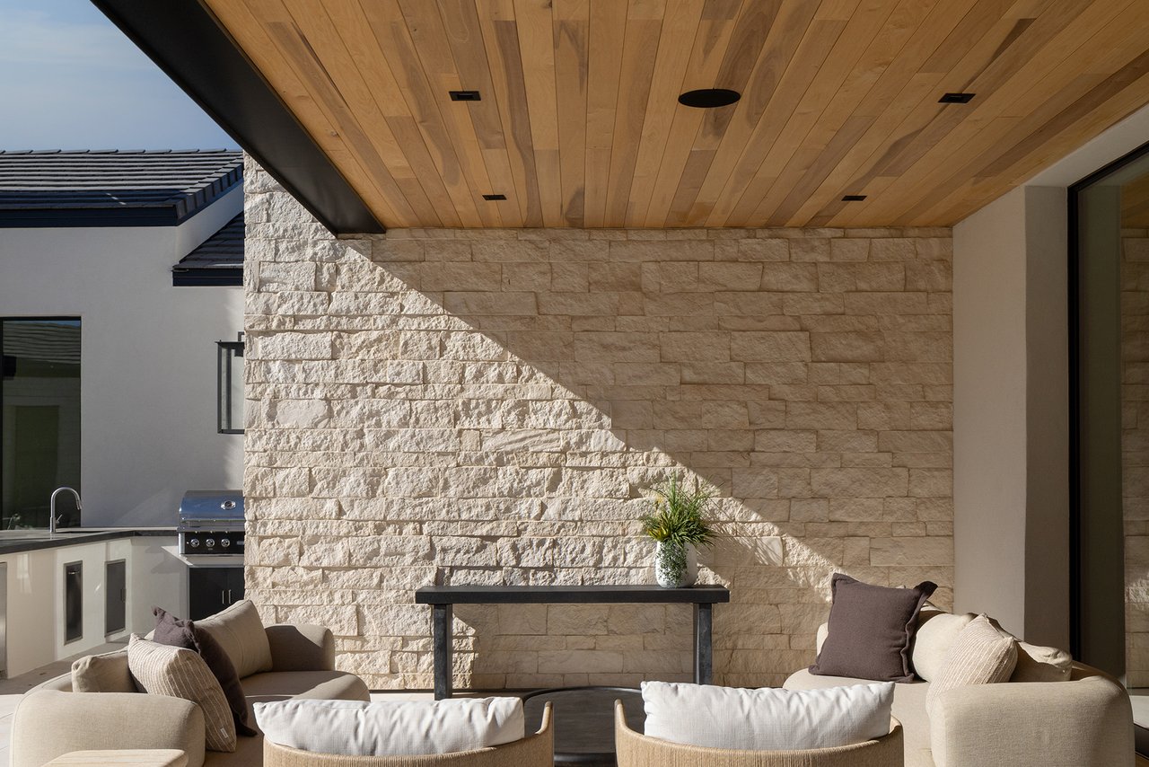 5717 E VIA LOS RANCHOS