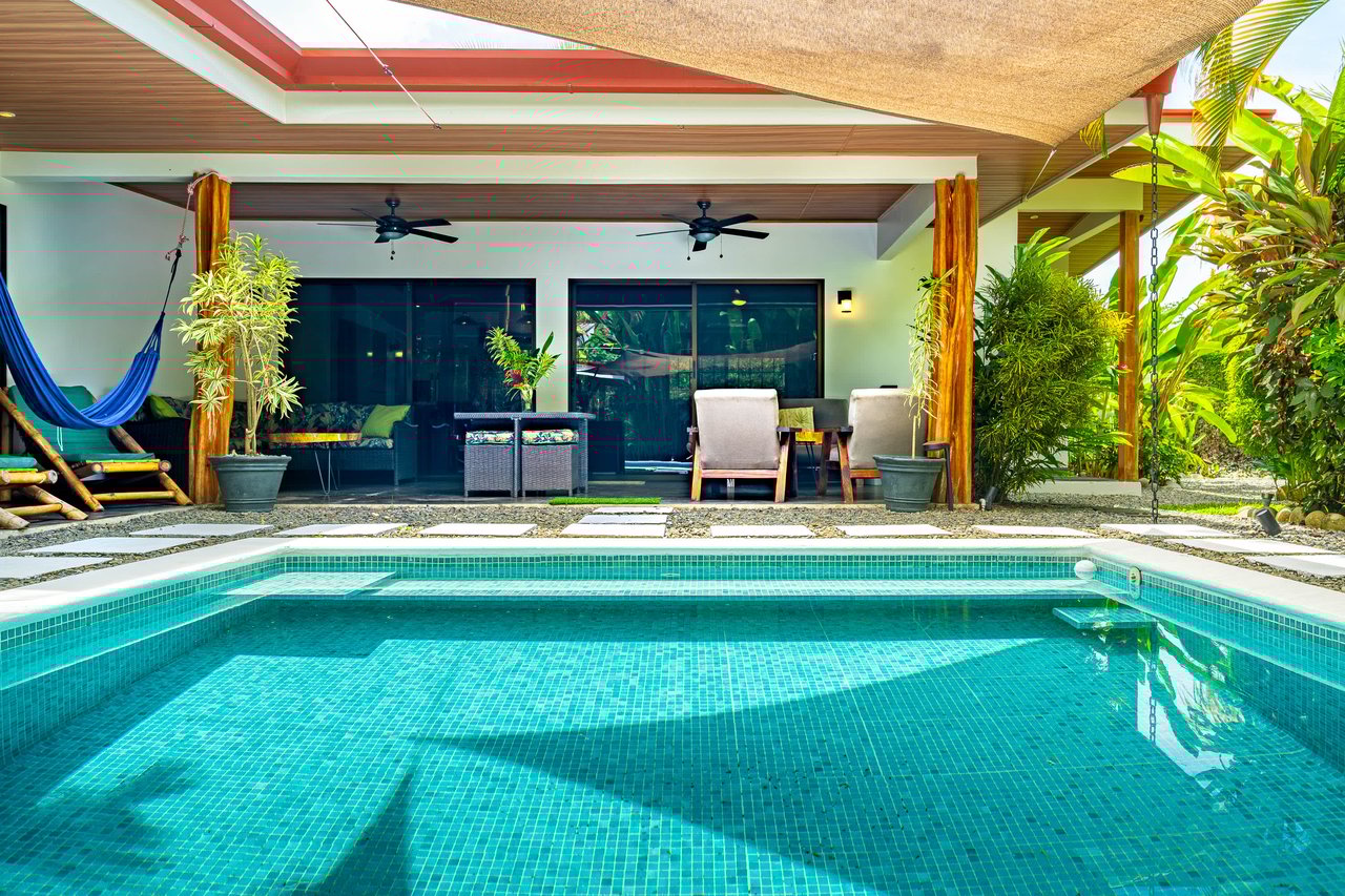 Uvita Garden Villa and Casita, 4 Bedrooms Total, Walking Distance To All