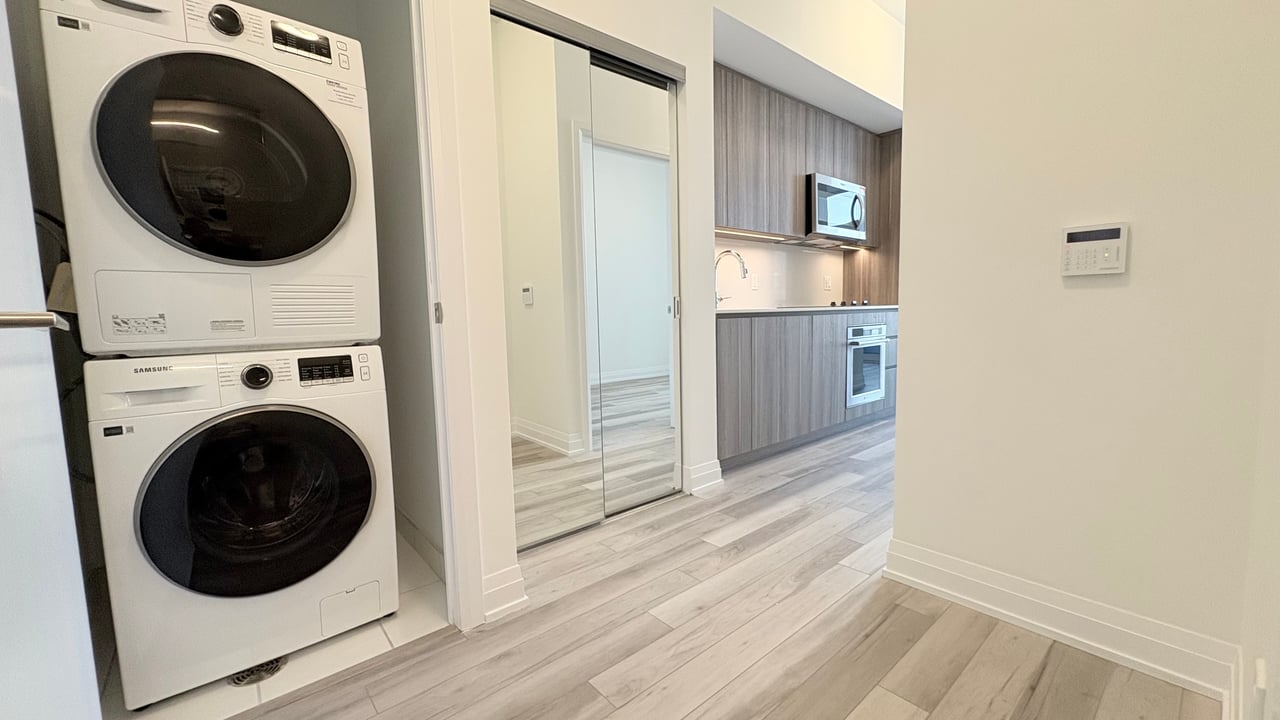 15 Richardson Street Unit: 1211