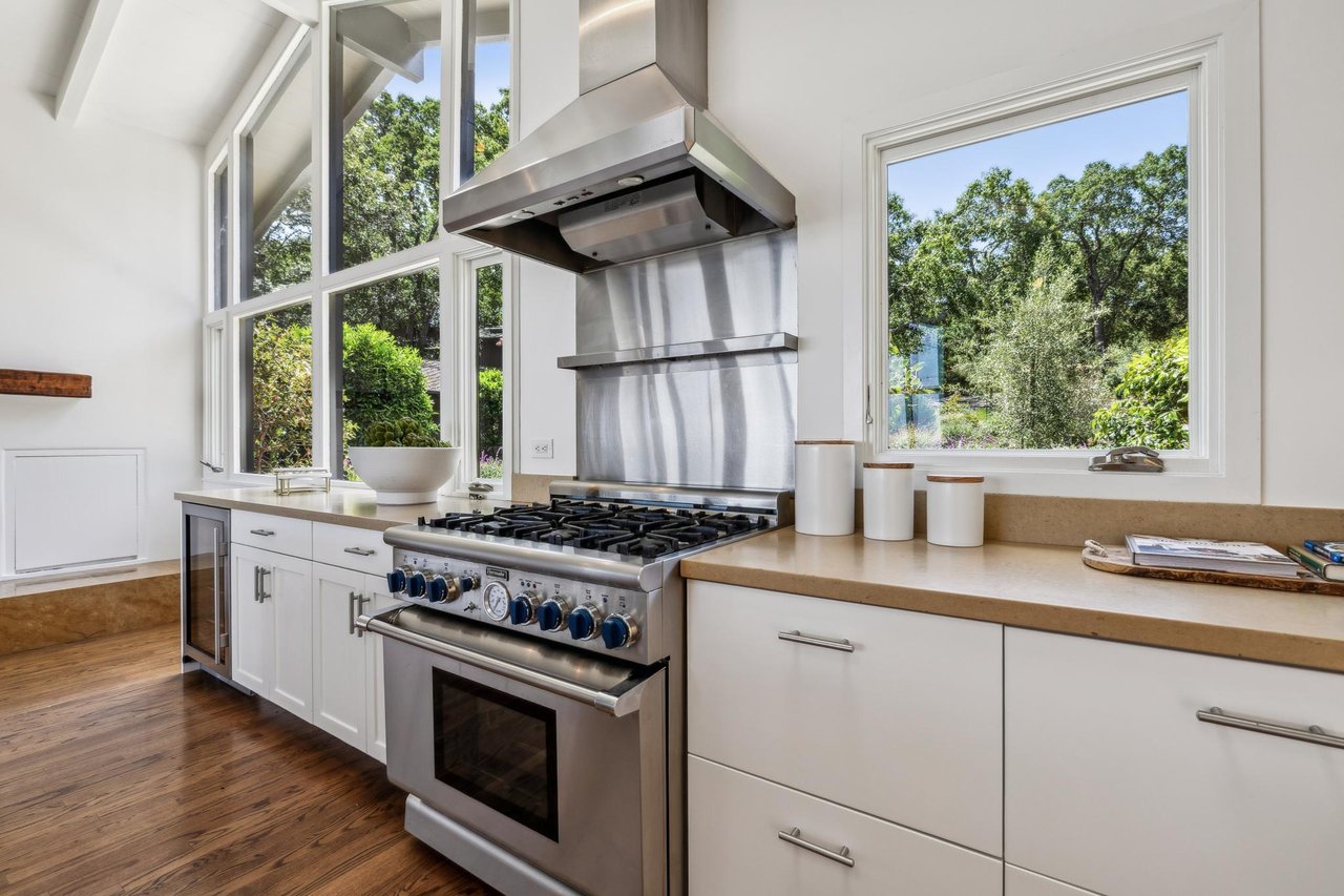138 Bolivar LN