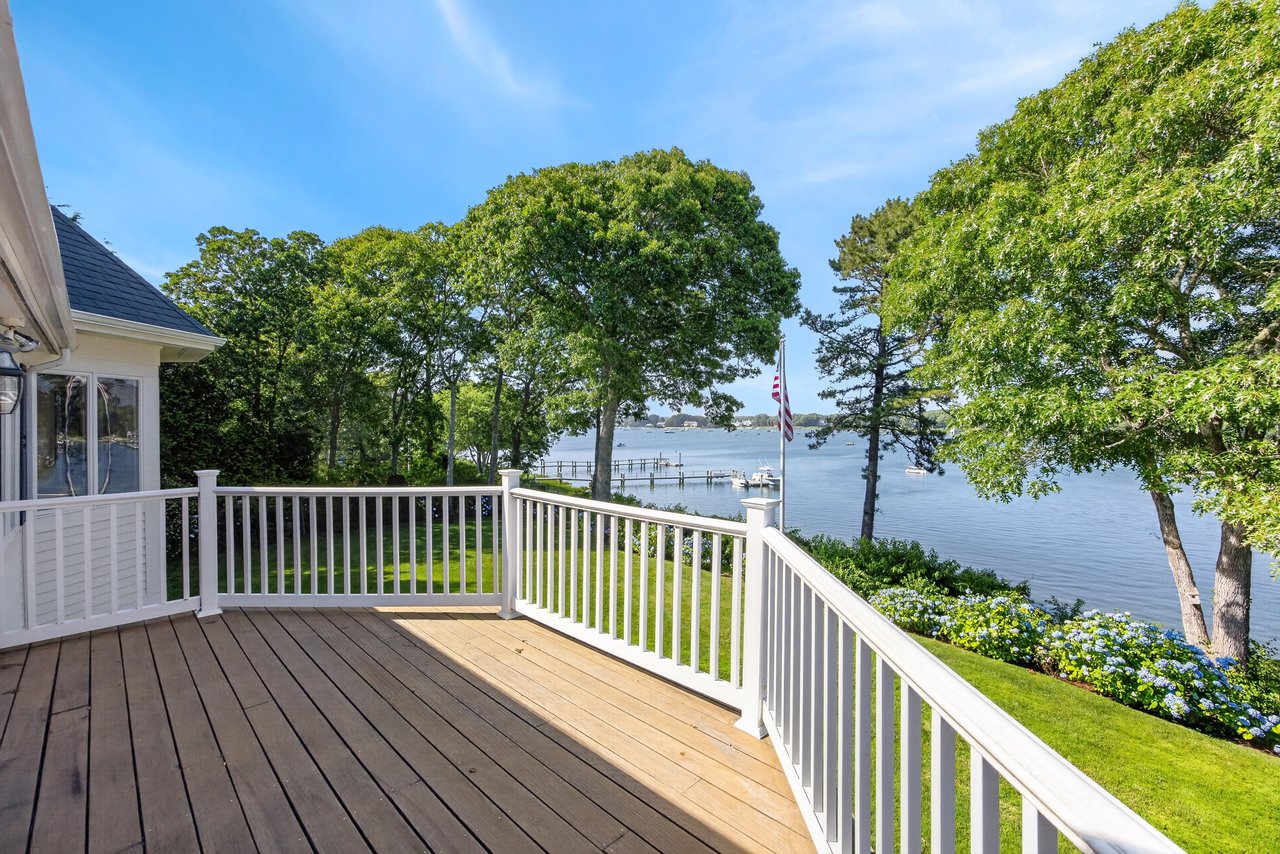 Breathtaking views over West Bay and Eel River