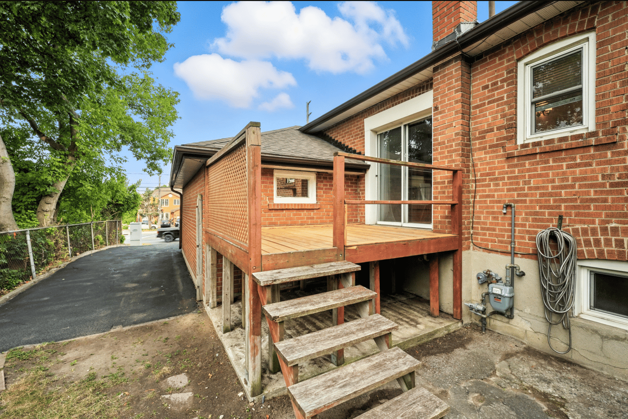 2975 Weston Road