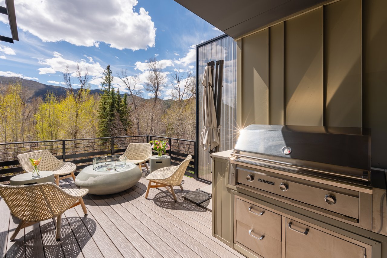 22856 Two Rivers Road