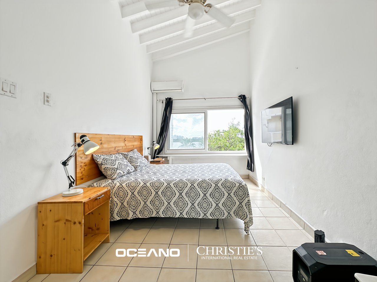 POINT PIROUETTE – 2-Bedroom Townhouse with Private Pool