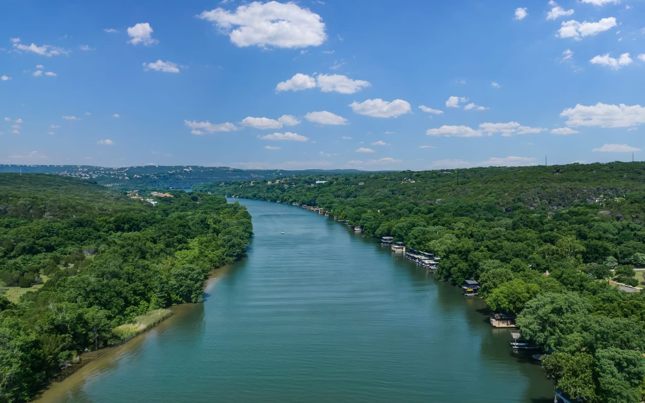 Discovering Lake Austin's Best Neighborhoods