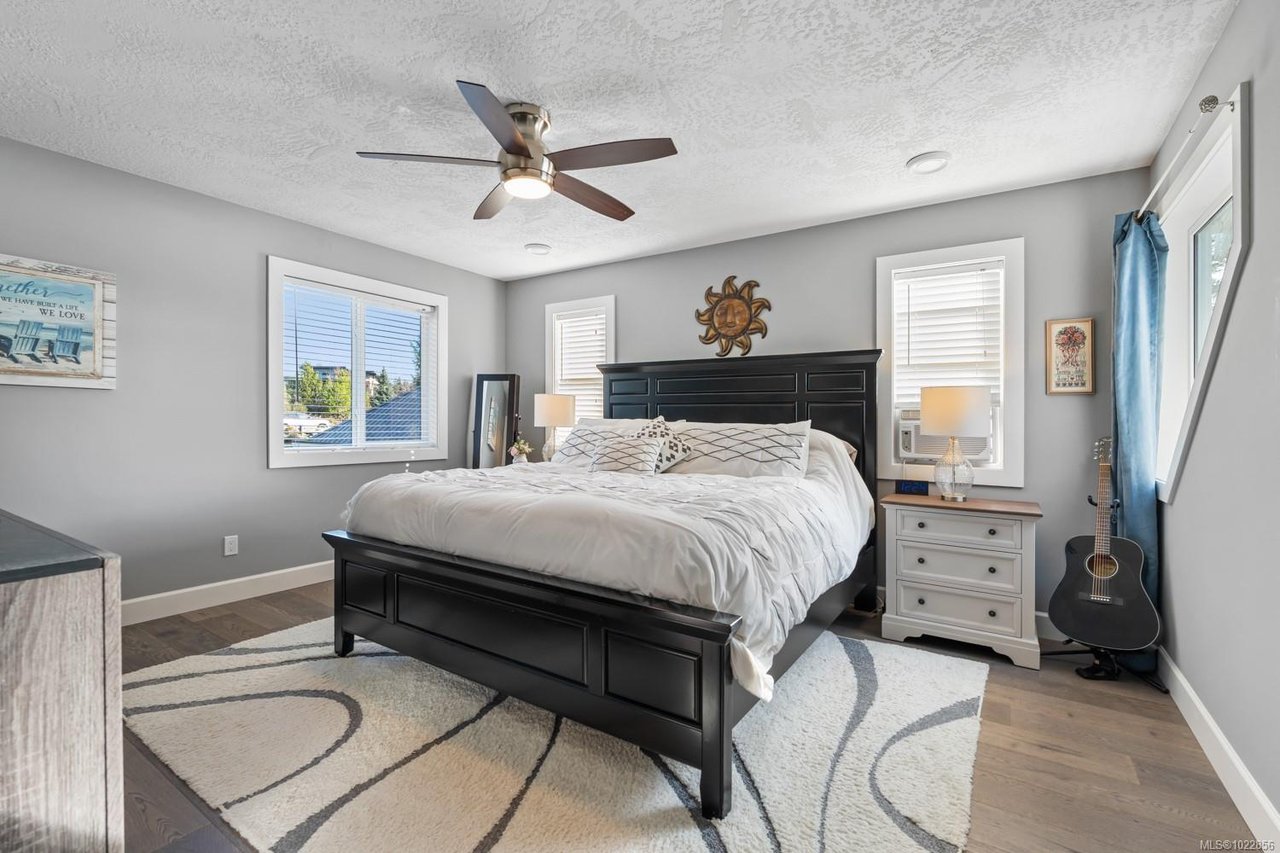 7364 Lakefront Dr, Lake Cowichan