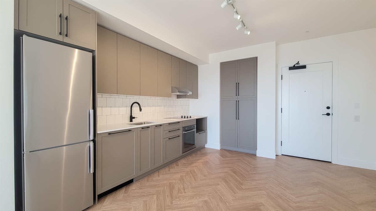 309-9228 Slopes Mews