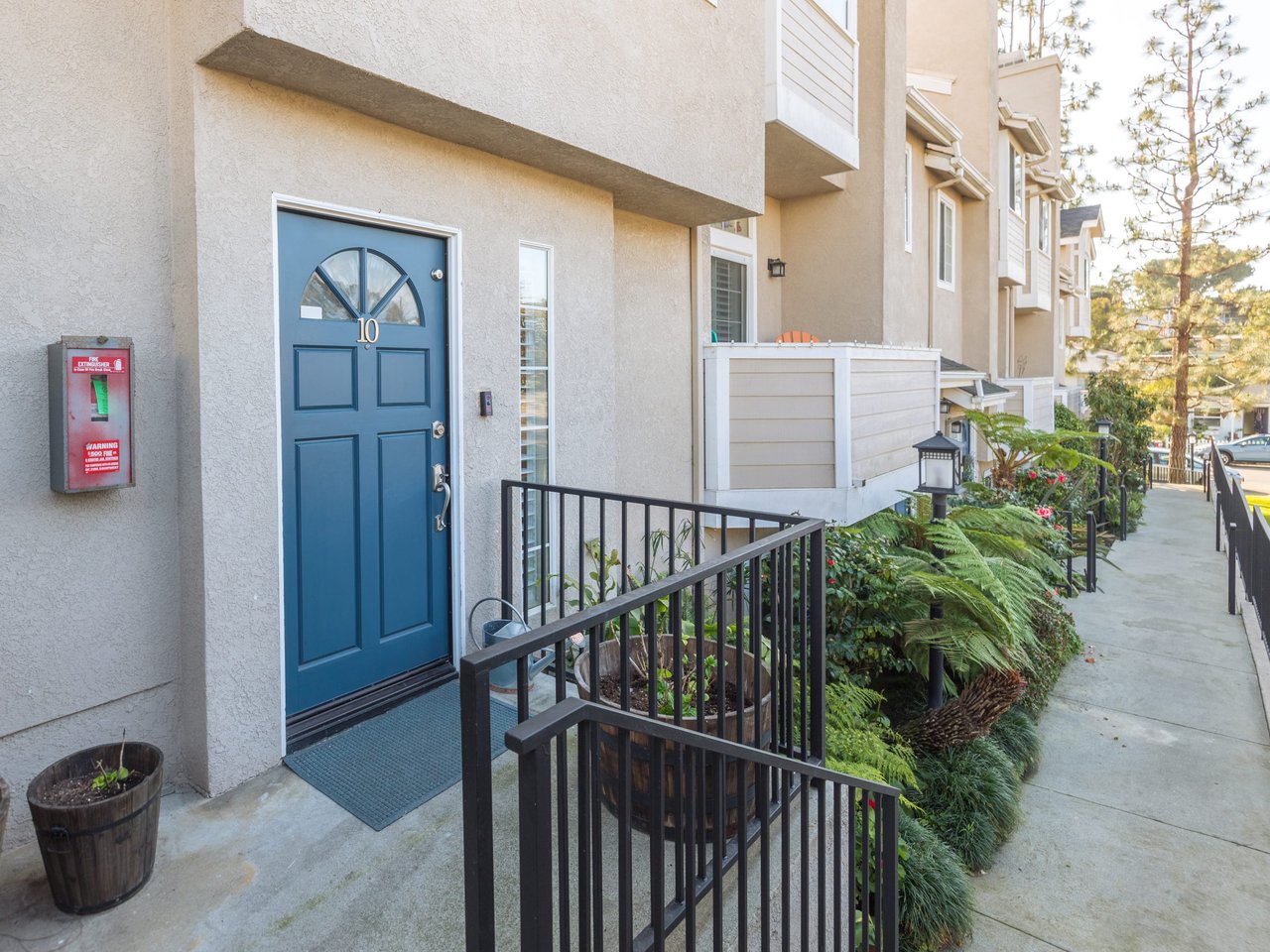 408 Richmond Street Unit: 10