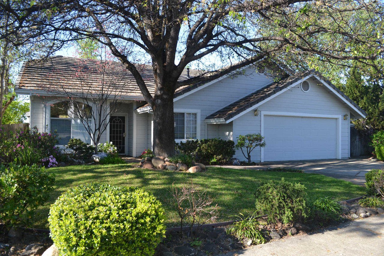 1424 White Water Cir