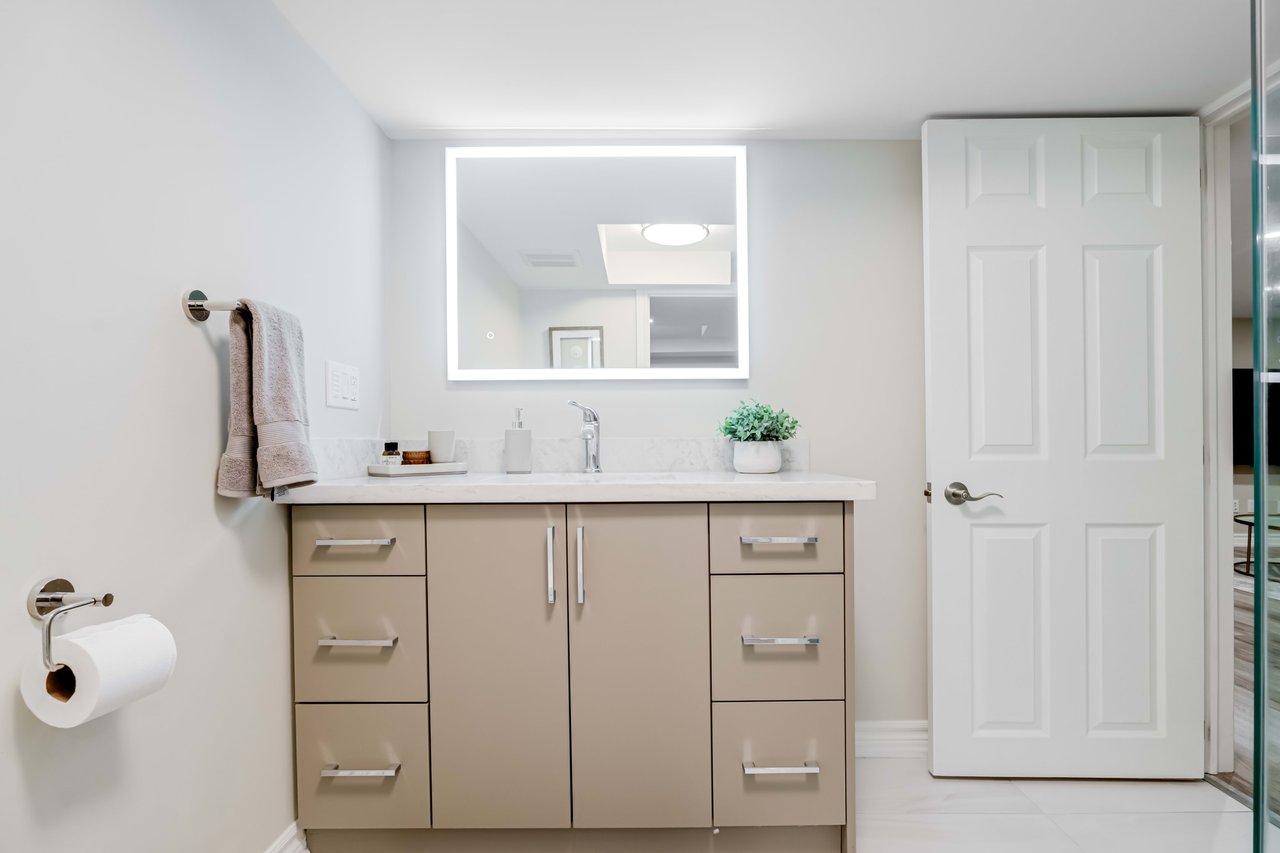 16 Henry Corson Pl