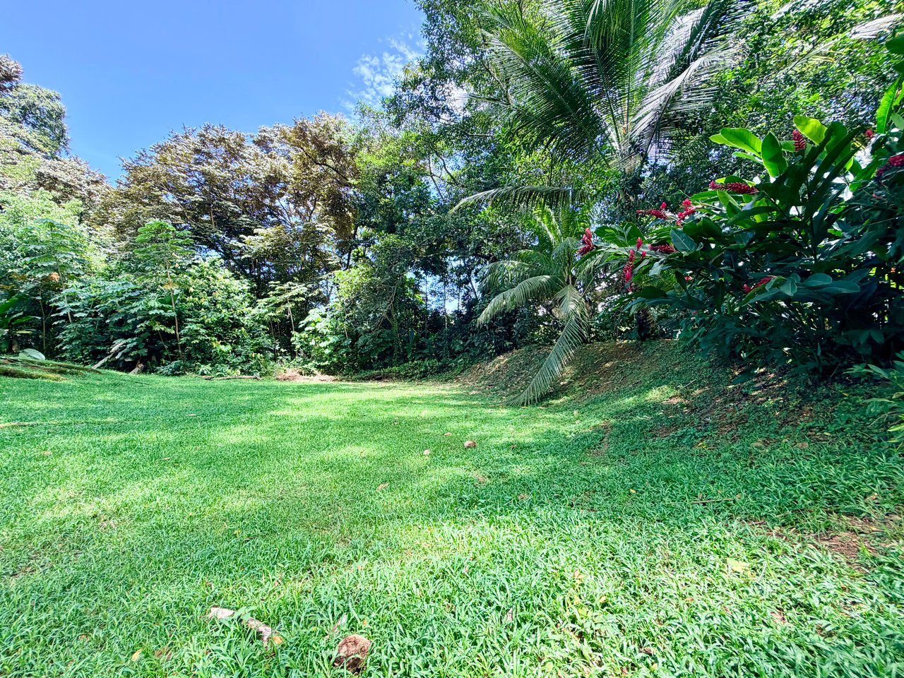 Riverside Cabin in Uvita | 0.98-Acre Estate with Room to Expand