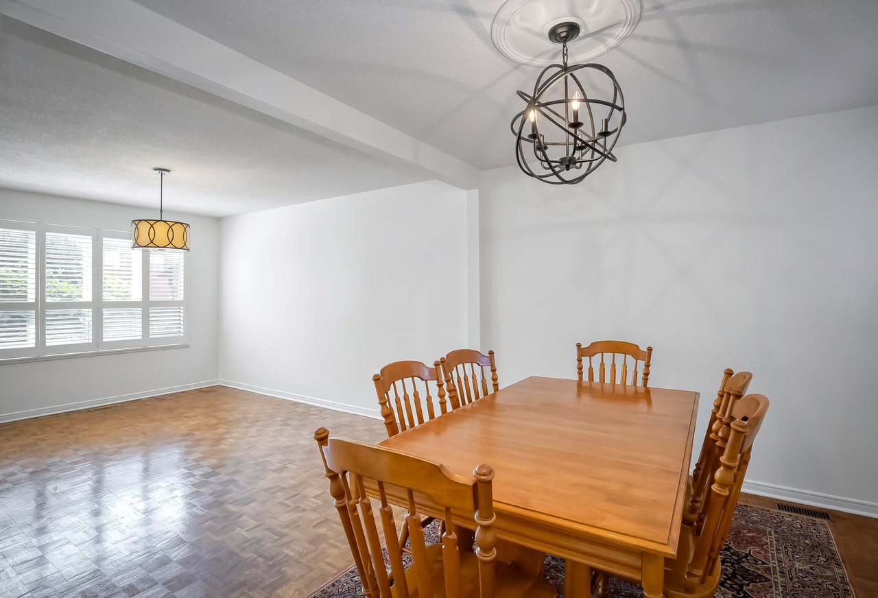 122 Lisgar St