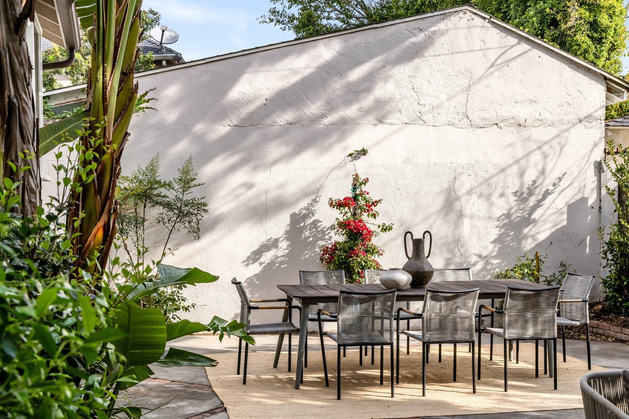 Beverlywood Residence