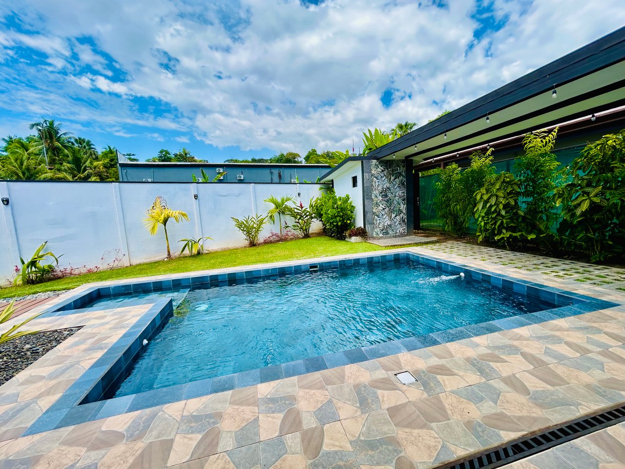 Tropical Modern Living Near Uvita – Stylish Pool Home with Privacy | Price Reduced