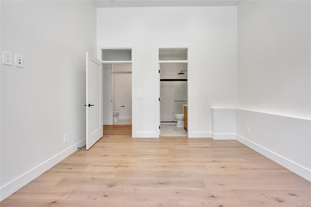 3909 Olympian Wy