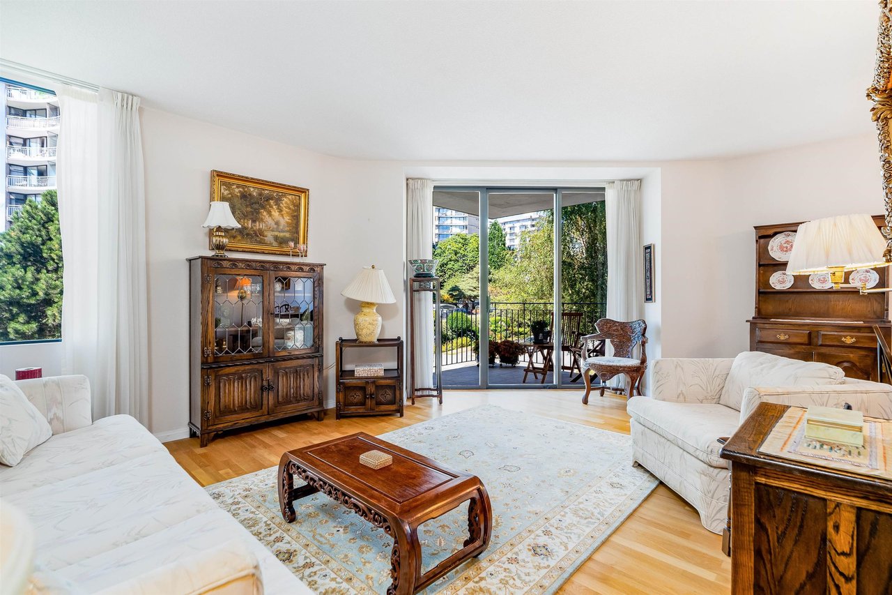 1575 Beach Ave, #303