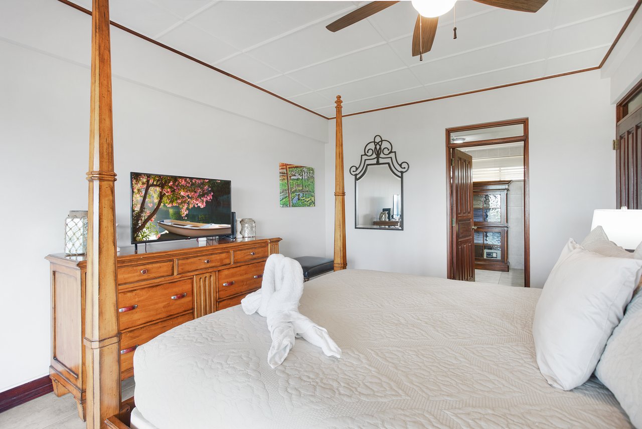 Presidential Suites #15 | Spectacular Ocean-View Condo Steps from Marina Flamingo