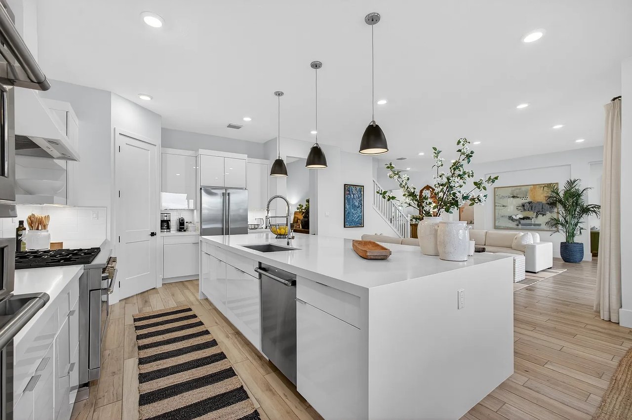 12249 Waterstone Cir