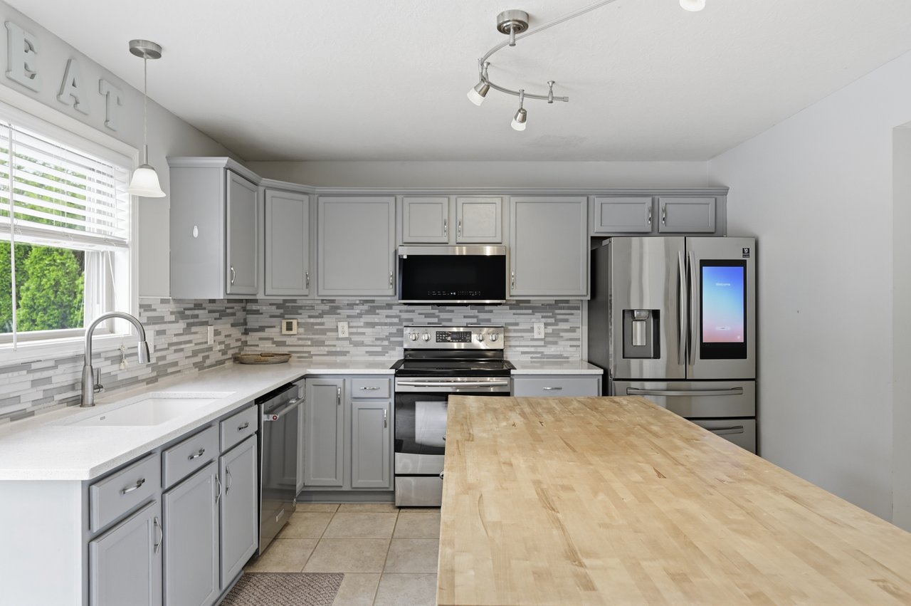 1114 Rockwell Dr